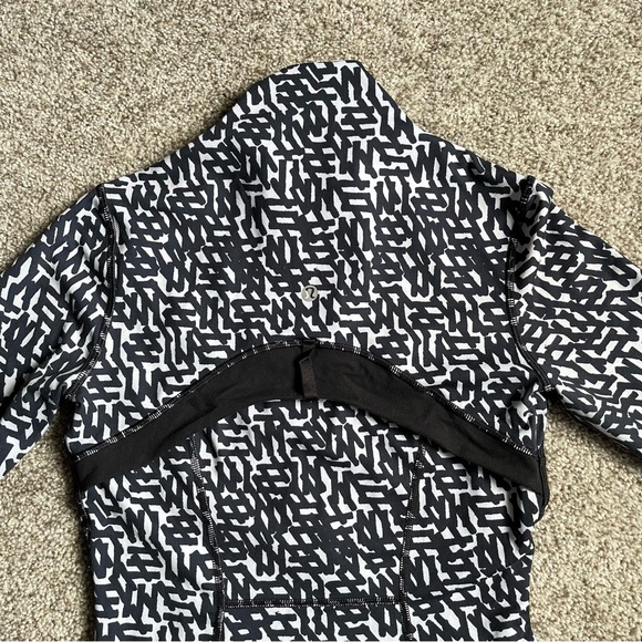 Lululemon Define Jacket Sz 4 In Net Pop White Black / Black - Picture 8 of 9